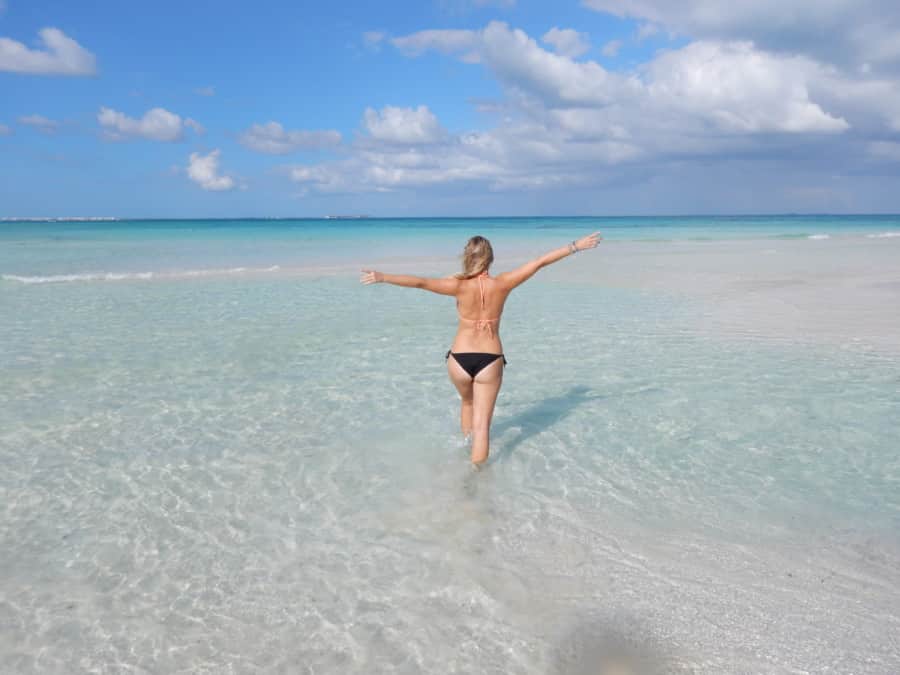 isla mujeres best beach